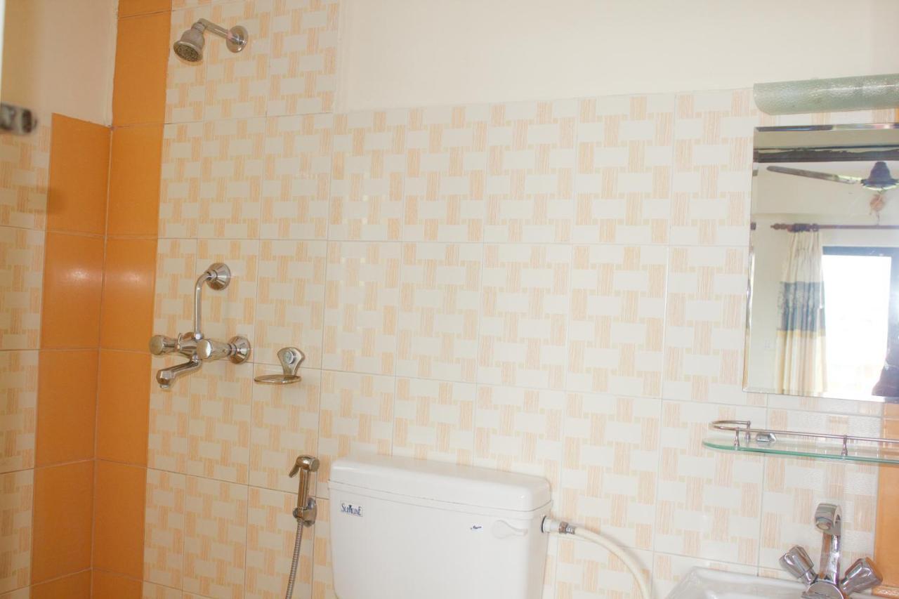 Hotel Garuda Inn Покхара Экстерьер фото