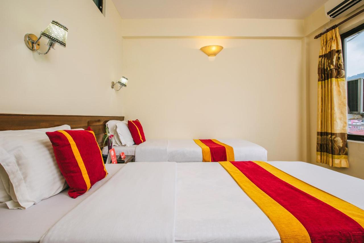 Hotel Garuda Inn Покхара Экстерьер фото